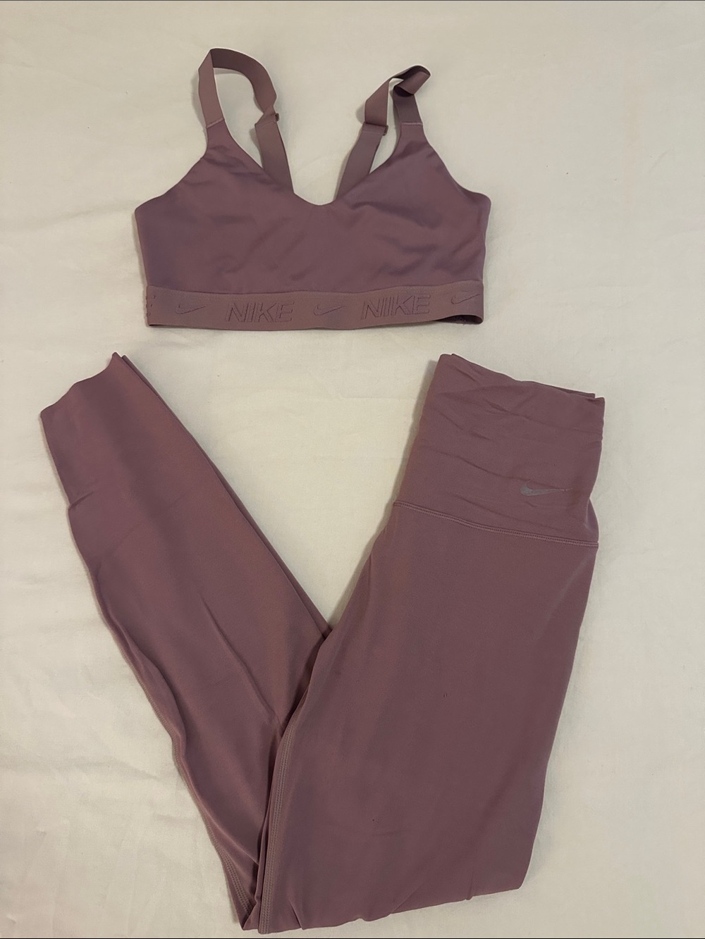 Nike Women's Mauve Supportive Sports Bra and High-Waist Leggings Set